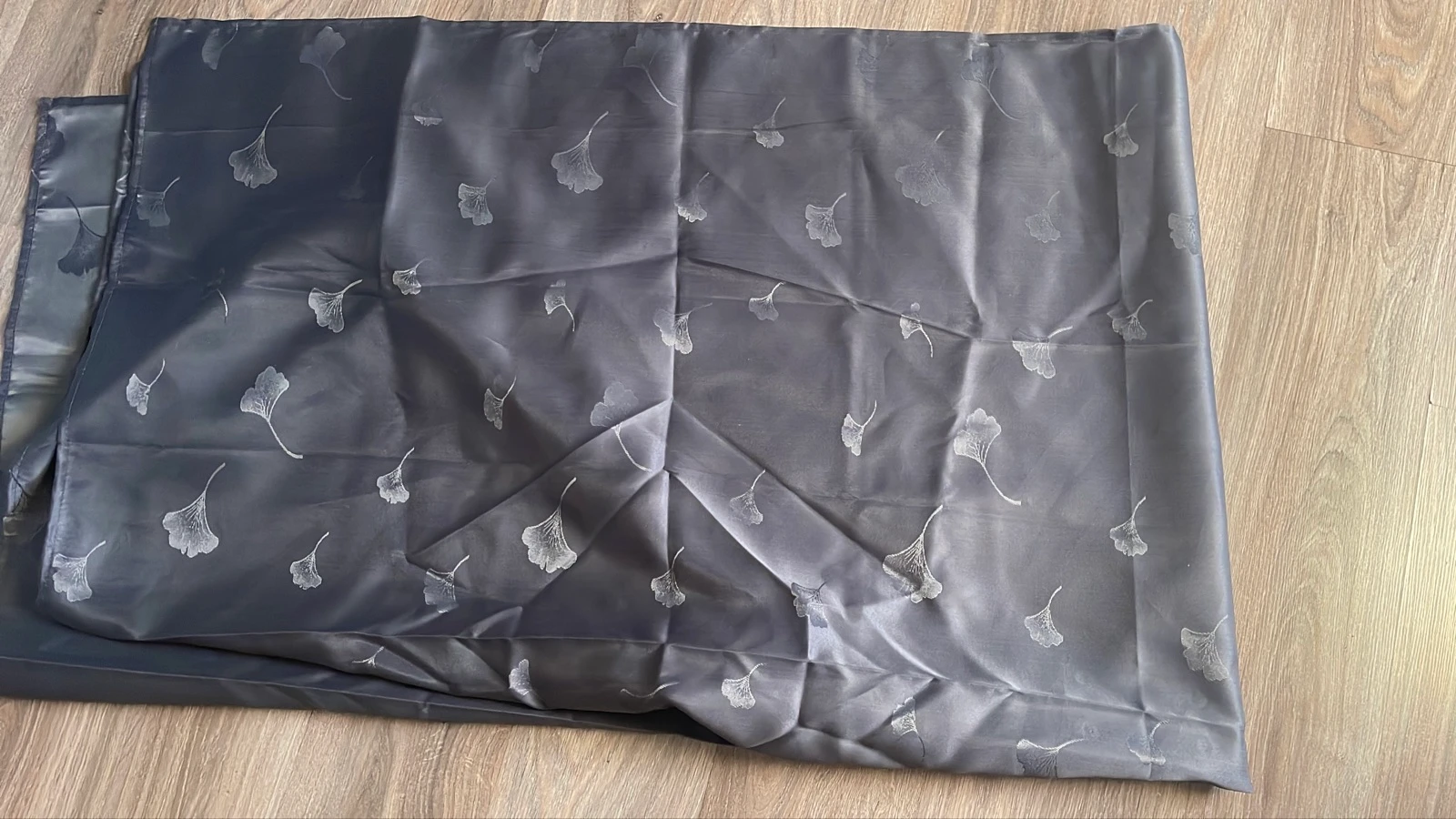 Mantel nuevo gris  